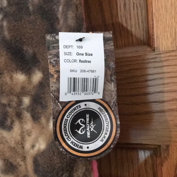 Super soft reversible scarf! - Picture 2 of 5